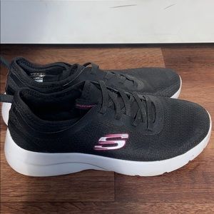 memory foam sneakers from sketchers